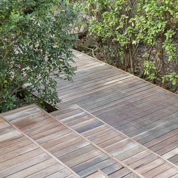 Terrasse en bois naturel