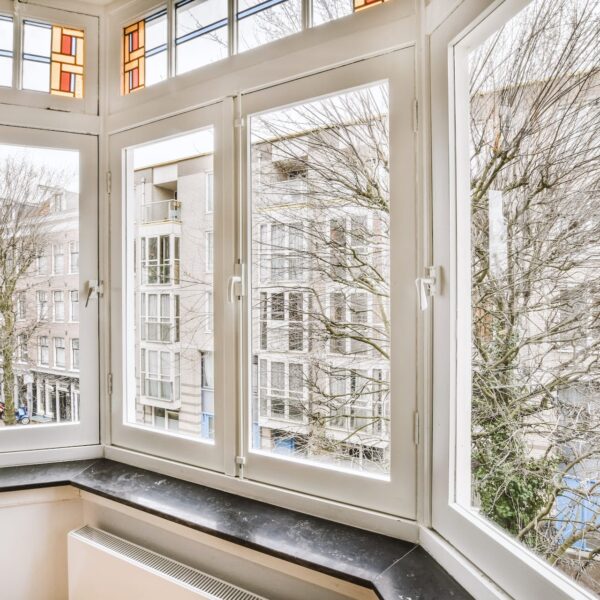 bow windows en bois moderne blanc